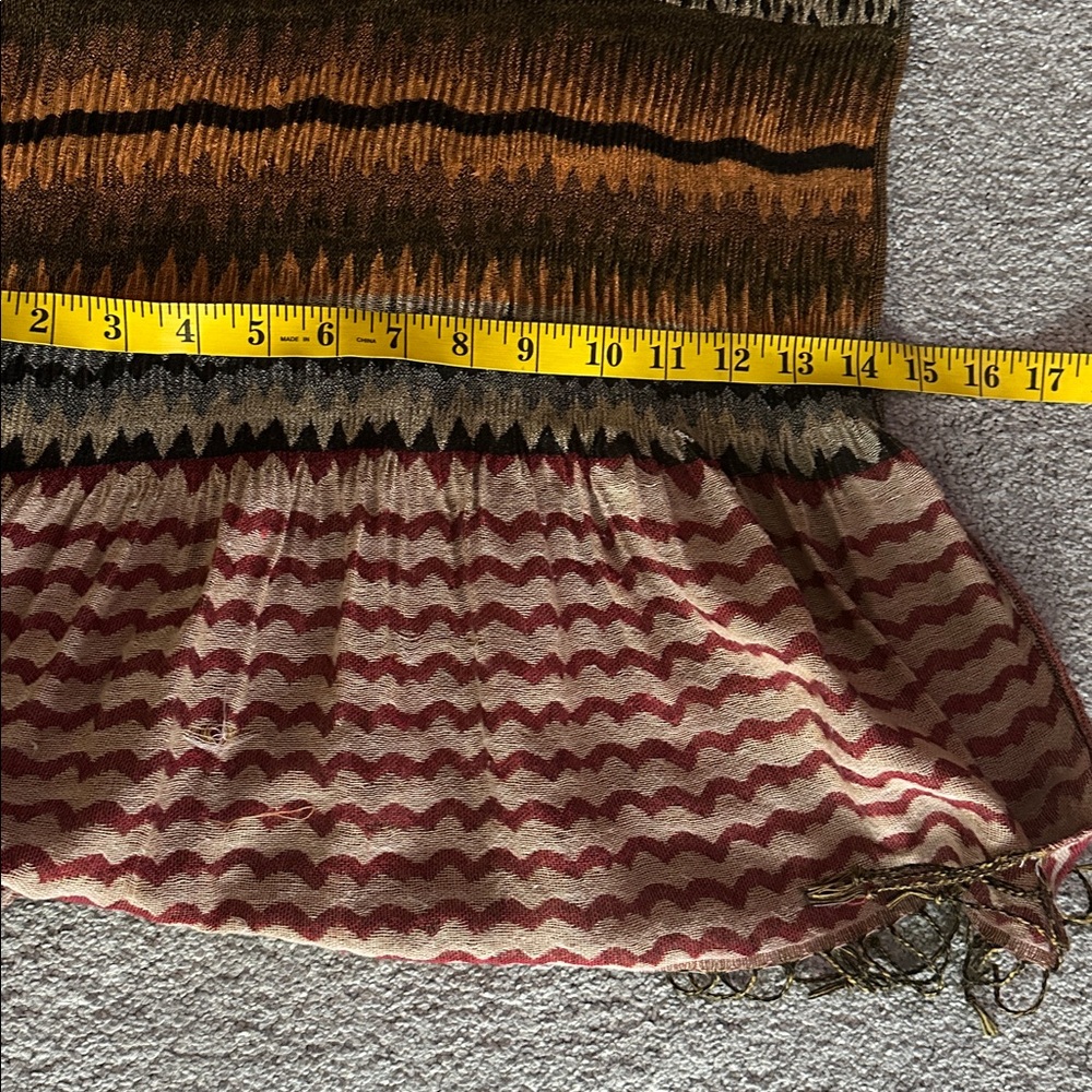 Festive and Patterned Scarves Collection (3) - Picture 4 of 7
